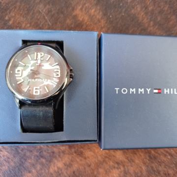 Tommy Hilfiger muški sat