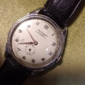 TROTTEUR. rare,  swiss made