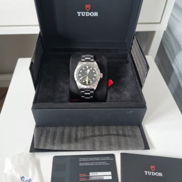 Tudor Black Bay Pro