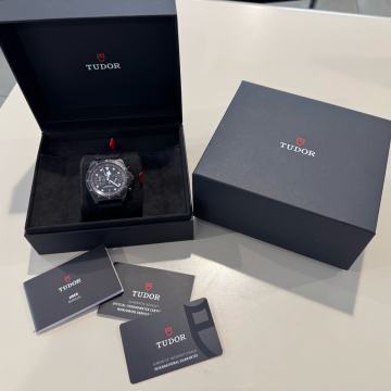 TUDOR PELAGOS Carbon