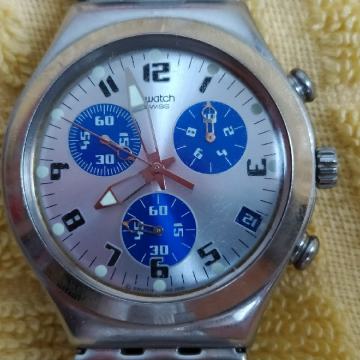 Univerzalni ručni sat "SWATCH" - IRONY CHRONOGRAPH