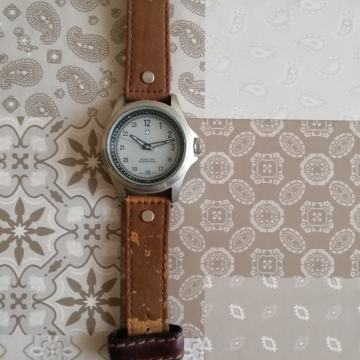 World Time International ručni sat