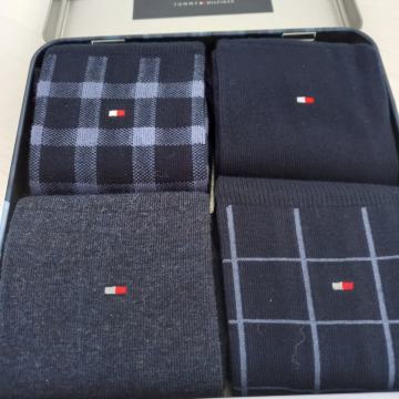 NOVO TOMMY HILFIGER ČARAPE U LIMENOJ KUTIJI 4- pack LIMITED