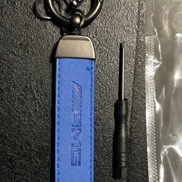 AMG - KOŽA- BRUŠENA-VRHUNSKI PRIVJESAK ZA KLJUČ AUTOMOBILA