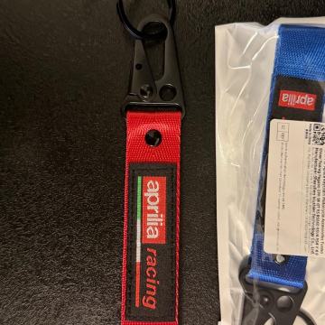 APRILIA-PRIVJESAK ZA KLJUČ SA RINGOM-VRHUNSKI