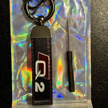 AUDI-Q2 - PRIVJESAK ZA KLJUČ S RINGOM