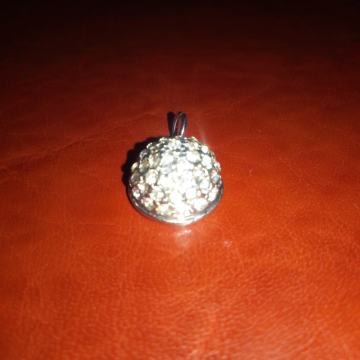 Bijeli privjesak - BIŽUTERIJA