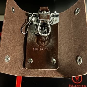 ETUI- BULLCAPTAIN  - PRIVJESAK  KOŽNI ZA KLJUČEVE