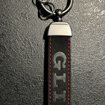 GLI -KOŽNI PRIVJESAK ZA KLJUČ