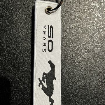 MUSTANG -PRIVJESAK ZA KLJUČ -BIJELI