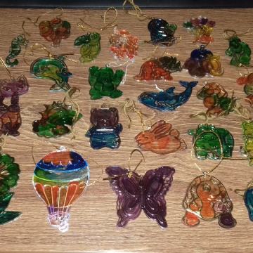 Predivni plastični privjesci - 25 komada (samo u kompletu)