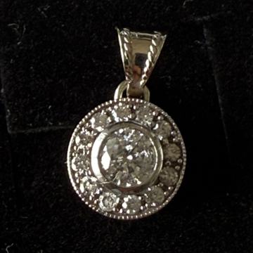 Privjesak 14k sa dijamantima