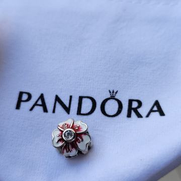 Privjesak pandora srebro cvijet