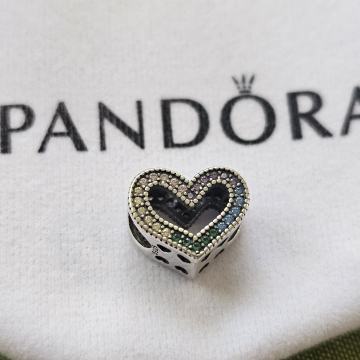 Privjesak Pandora srebro srce