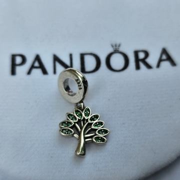 Privjesak Pandora srebro sa žigom *family tree*