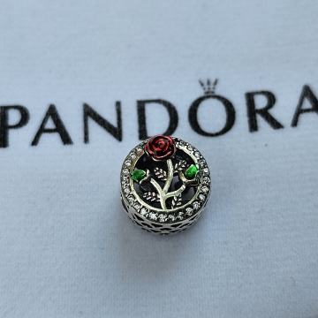 Privjesak Pandora srebro sa zigom