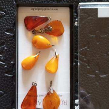 privjesci jantar 7kom