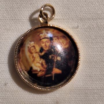 RELIGIOZNI PRIVJESAK ZA LANČIĆ