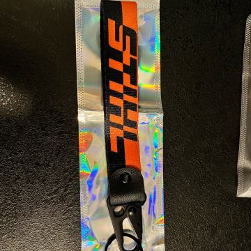 STIHL-PRIVJESAK ZA KLJUČ SA RINGOM