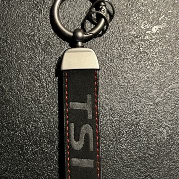 TSI- KOŽNI PRIVJESAK ZA KLJUČ - CRNI