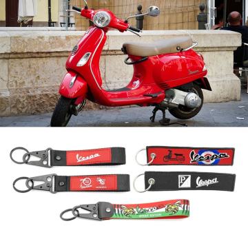 VESPA- PRIVJESAK ZA KLJUČ CRVENI / CRNI