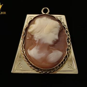 ZLATNI CAMEA PRIVJESAK 8,86g (14K) / R1, RATE !