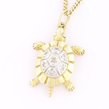 ZLATNI PRIVJESAK KORNJAČA S DIJAMANTIMA 14K (585) 2,30g NOVO GOLD SHOP