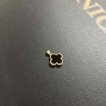 Zlatni privjesak po uzoru na Van Cleef & Arpels 3,33 gr ( 585 )