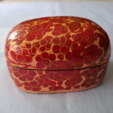 KUTIJA za nakit. Crveno-Zlatni cvjetovi. Mob