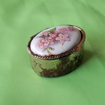 KUTIJICA. za nakit mini. Etno. Porculan cvjet. Mob
