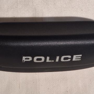 ČVRSTA FUTROLA ZA NAOČALE "POLICE"