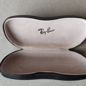 RAY BAN ETUI