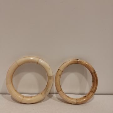 2 narukvice od kosti