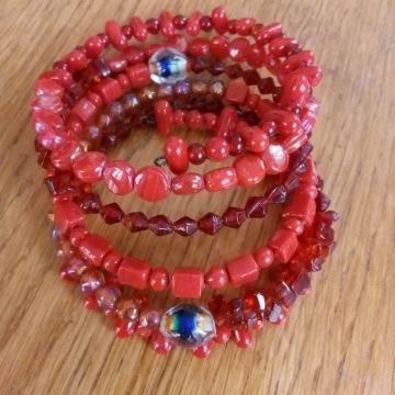 Crvena narukvica, nova