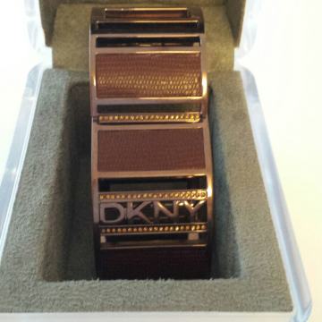 DKNY narukvica i prsten