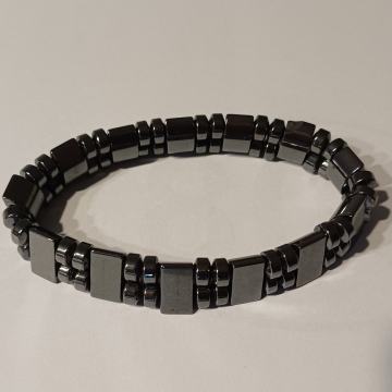 Energetska narukvica od poludragog kamena hematita