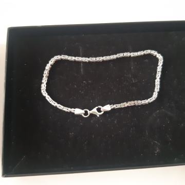 Kraljevska narukvica