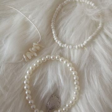 3 kom BIJELIH NARUKVICA - NOVO