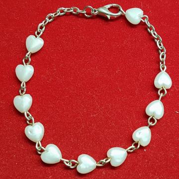 Mala dječja narukvica sa srcima