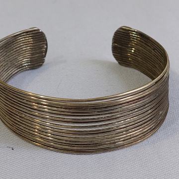 NARUKVICA. 17 metalnih ringi. Stara izrada.Mob