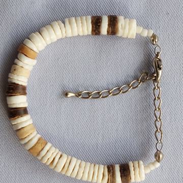 Narukvica Bjele i krem okrugle ploćice. Mob