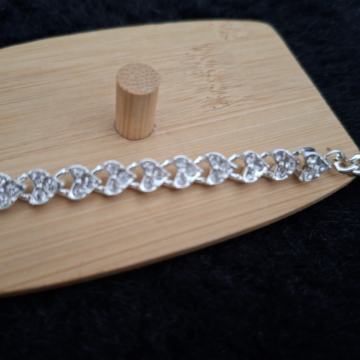 NARUKVICA BOJA SREBRA S CIRKONIMA - NOVO