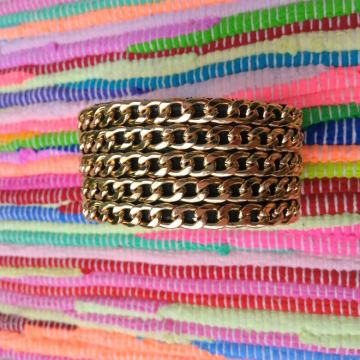 Narukvica boje zlata, efektna