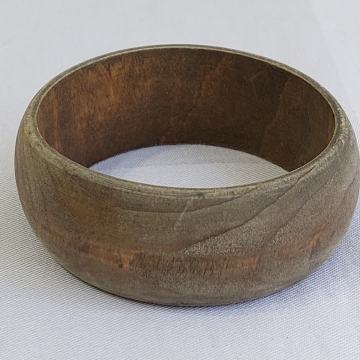NARUKVICA. Drvena bez lakiranja. Staro. 6,7 cm. Mob