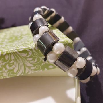 Narukvica od hematita, elastična