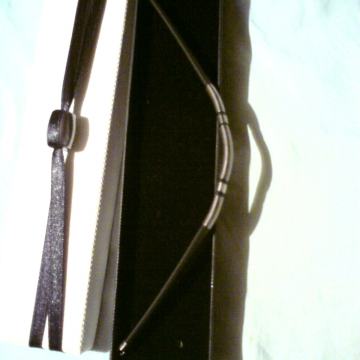 Narukvica,imitacija kože i bijelog zlata,potpuno nova!