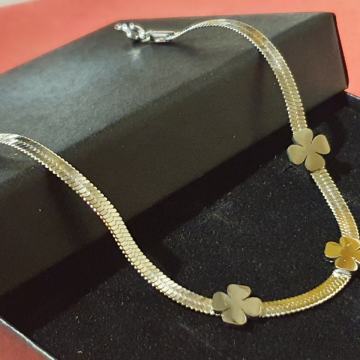 Narukvica kirurški čelik sa djetelinama