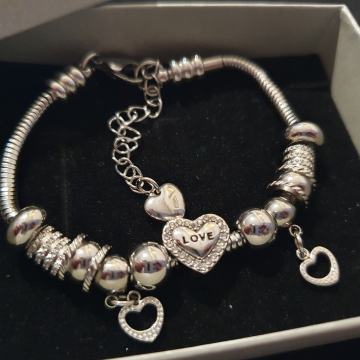 Narukvica kirurški čelik like Pandora s privjescima