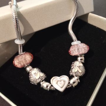 Narukvica kirurški čelik like Pandora s privjescima