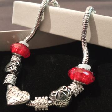 Narukvica kirurški čelik like Pandora s privjescima